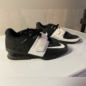 Nike lifters